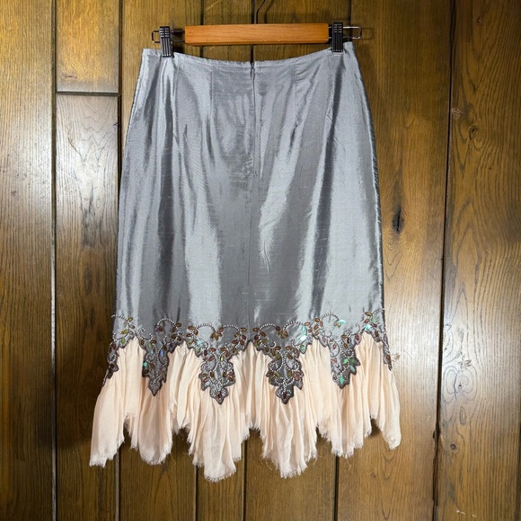 mac & jac Steel Grey Beaded Silk Pencil Skirt with Peachy Pink Flutter Hem (2) - Picture 6 of 11